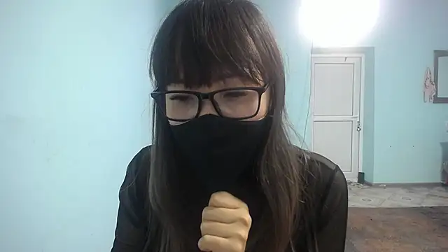 Snapshot of elllaaxx chatting on 11.08.25 elllaaxx online show from 11.08.25