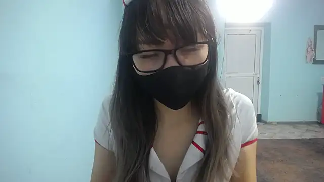 Snapshot of elllaaxx chatting on 11.09.25 elllaaxx online show from 11.09.25