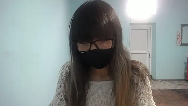 Snapshot of elllaaxx chatting on 11.10.25 elllaaxx online show from 11.10.25