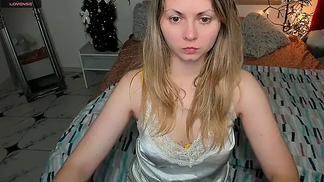 SmilingEmily  online show from 12.11.24