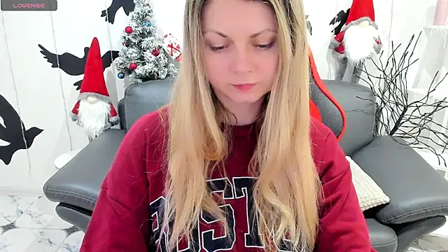 SmilingEmily  online show from 12.20.24