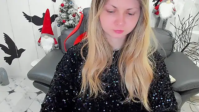 SmilingEmily  online show from 12.30.24