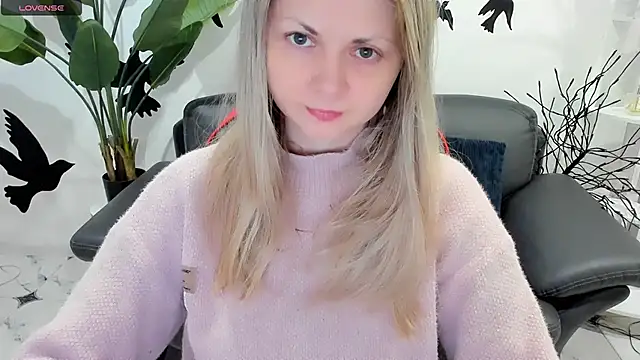 SmilingEmily  online show from 01.23.25