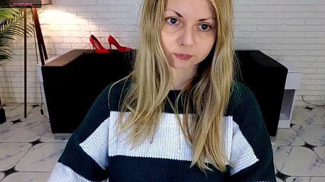 SmilingEmily  online show from 03.04.25