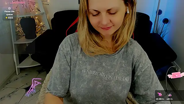 SmilingEmily  online show from 03.14.25