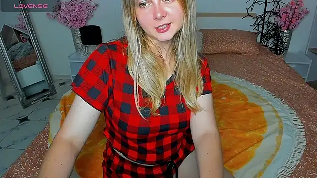 SmilingEmily  online show from 09.29.25