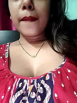 Snapshot of sexyindi_couple chatting on 01.11.25 sexyindi couple online show from 01.11.25