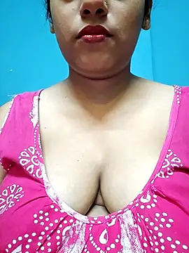 Snapshot of sexyindi_couple chatting on 11.09.25 sexyindi couple online show from 11.09.25