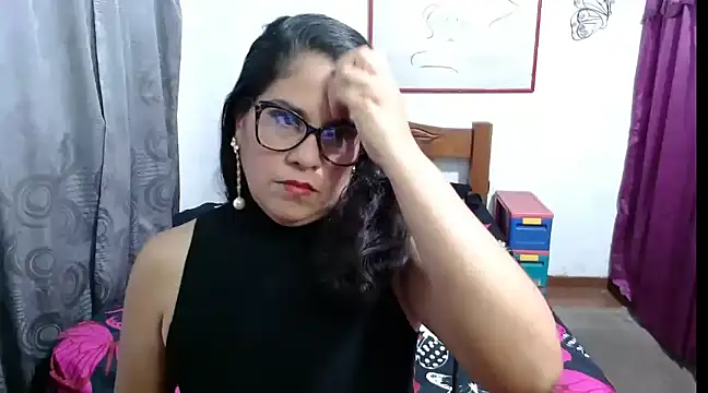 Mistresskloe01 online show from 01.13.25