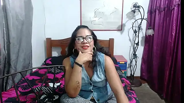 Mistresskloe01 online show from 03.14.25