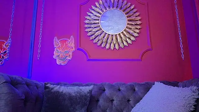 Julieta Russell online show from 02.17.26