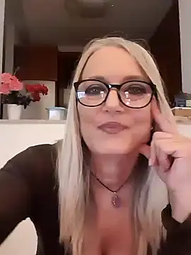 kikkastar online show from 12.03.24