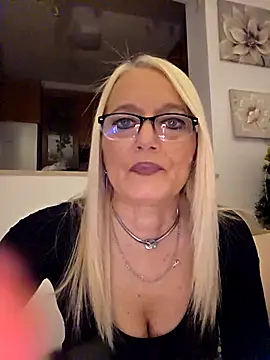 kikkastar online show from 12.14.25