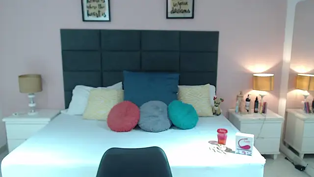 MadisonJenner online show from 03.09.25