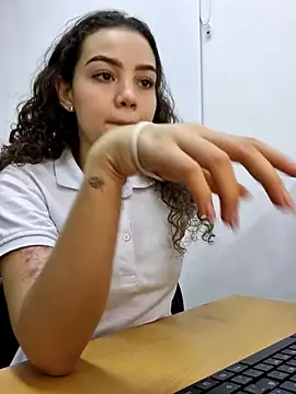 Snapshot of Angela_hank2 chatting on 10.09.25 Angela hank2 online show from 10.09.25