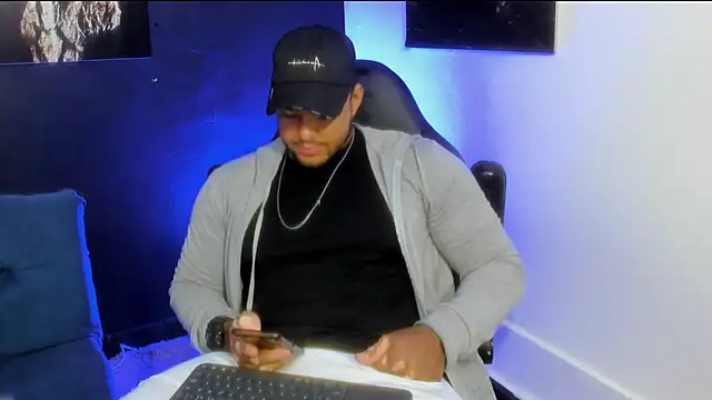 Big furry bear13 online show from 11.13.25