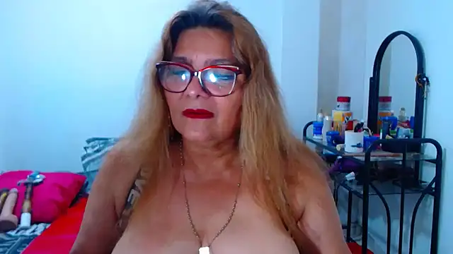 Snapshot of maturehot649 chatting on 03.01.26 maturehot649 online show from 03.01.26