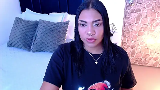 angela santana  online show from 10.07.25