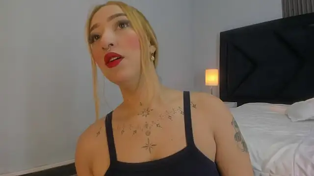 MollyCruz online show from 02.15.25