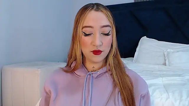 MollyCruz online show from 03.17.25