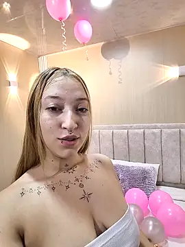 MollyCruz online show from 11.24.25