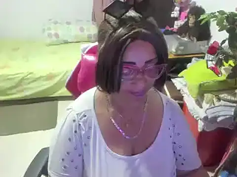 Mrs mommy  online show from 12.24.24