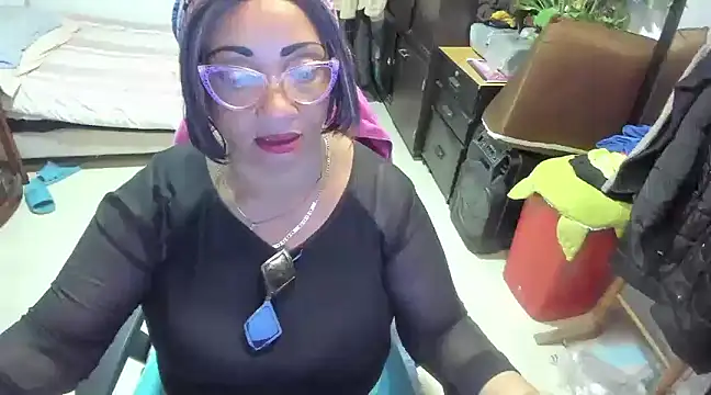 Mrs mommy  online show from 01.25.25