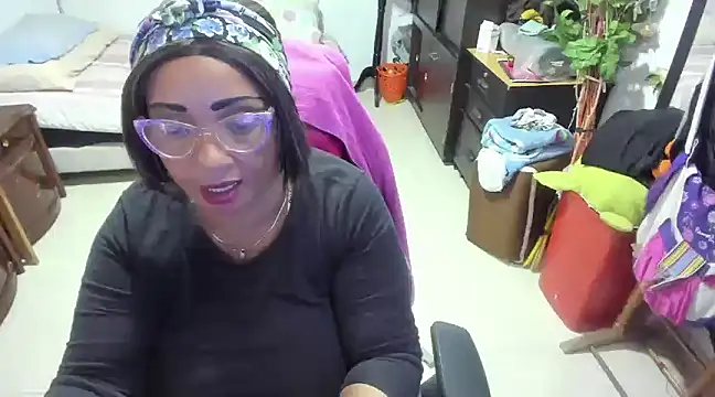 Mrs mommy  online show from 01.29.25