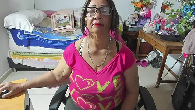 Mrs mommy  online show from 09.11.25