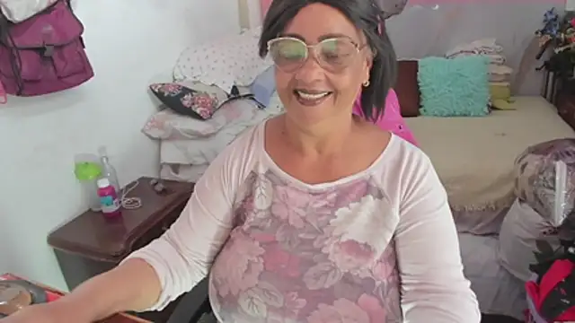 Mrs mommy  online show from 04.04.26