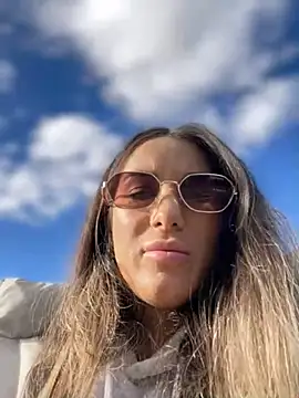 Snapshot of HotXMom chatting on 10.19.25 HotXMom online show from 10.19.25