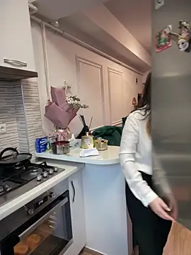 Snapshot of HotXMom chatting on 02.05.26 HotXMom online show from 02.05.26