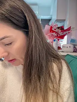 Snapshot of HotXMom chatting on 02.25.26 HotXMom online show from 02.25.26