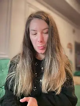 Snapshot of HotXMom chatting on 02.26.26 HotXMom online show from 02.26.26