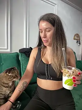 HotXMom online show from 03.03.26