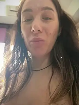HotXMom online show from 05.19.26