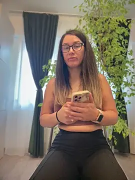 HotXMom online show from 06.01.26
