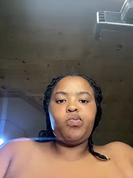Linahlove online show from 02.18.25