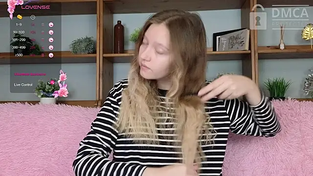 Snapshot of Ksuhesa chatting on 10.05.25 Ksuhesa online show from 10.05.25