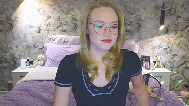 Aurora Golden1 online show from 10.20.25