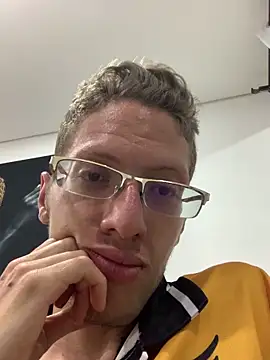Snapshot of SOYMRX chatting on 02.01.25 SOYMRX online show from 02.01.25