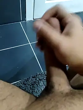 Snapshot of ertance40 chatting on 02.20.25 ertance40 online show from 02.20.25