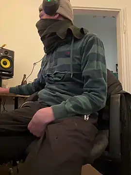 Snapshot of Bozspencer chatting on 02.16.25 Bozspencer online show from 02.16.25