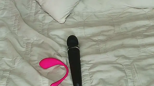 Snapshot of emmars_ chatting on 02.08.25 emmars online show from 02.08.25