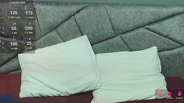 Snapshot of emmars_ chatting on 03.09.25 emmars online show from 03.09.25