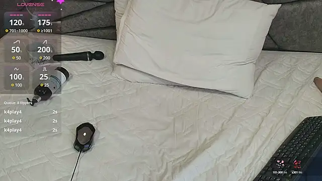 Snapshot of emmars_ chatting on 03.16.25 emmars online show from 03.16.25