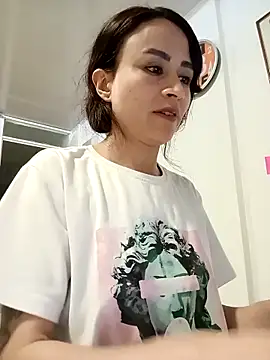 Snapshot of reme_ark23 chatting on 09.30.25 reme ark23 online show from 09.30.25