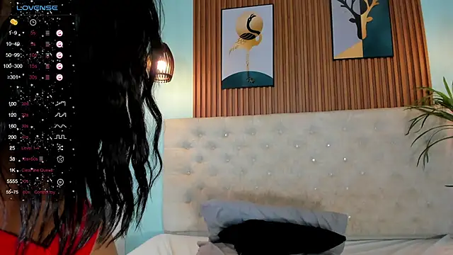 NicolleeEvanss online show from 12.28.24