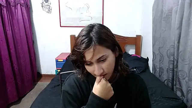 LadyMilk003 online show from 12.19.24