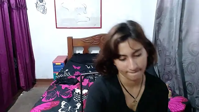 LadyMilk003 online show from 01.03.25